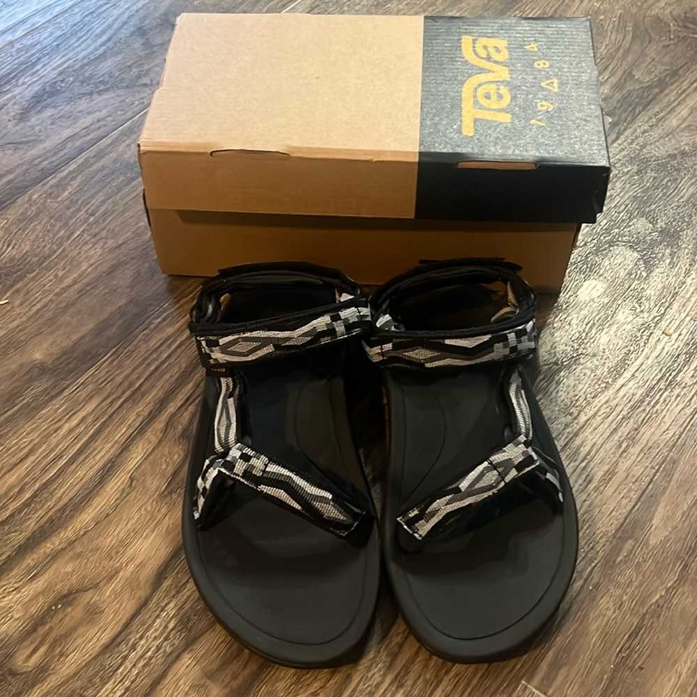 BNWT Teva Sandals